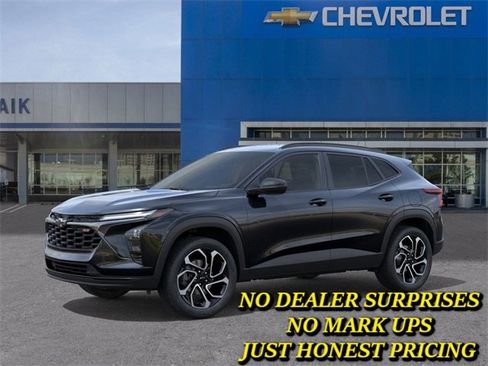 New 2026 Chevrolet Trax RS w/ Driver Confidence Package image 2