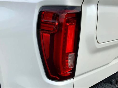 Used 2019 GMC Sierra 1500 Denali w/ Denali Ultimate Package AWD/4WD image 28