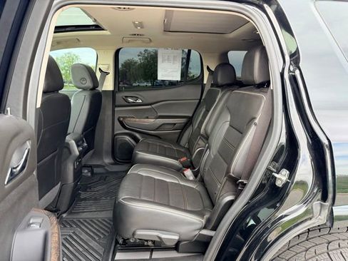 Certified 2022 GMC Acadia Denali w/ GMC Pro Grade Package AWD/4WD image 8