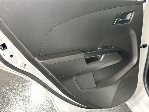 Used 2020 Chevrolet Sonic Premier image 33