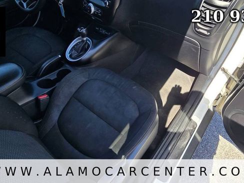 Used 2018 Kia Soul + FWD image 15