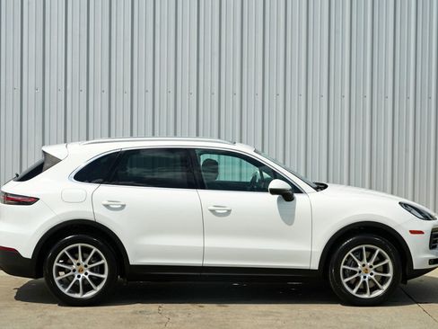Used 2022 Porsche Cayenne AWD/4WD image 57