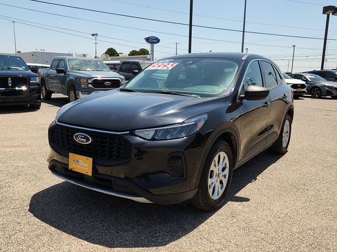 Certified 2024 Ford Escape Active FWD image 3