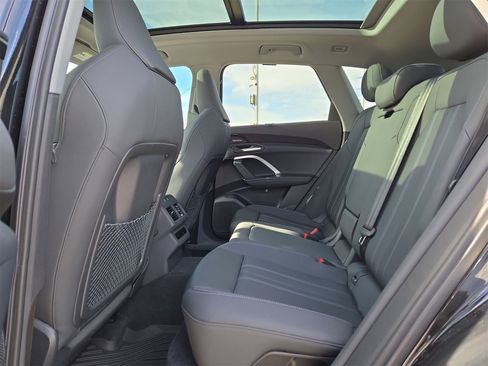 Used 2025 Audi Q5 Premium Plus w/ Premium Plus image 13