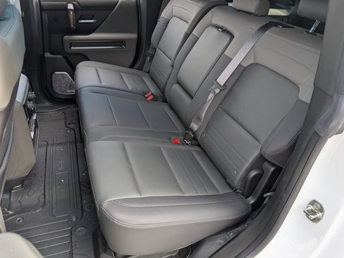 Used 2025 GMC Hummer EV 3X w/ LPO, Sport Package AWD/4WD image 17