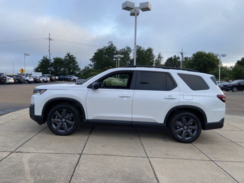 New 2026 Honda Pilot Sport image 6