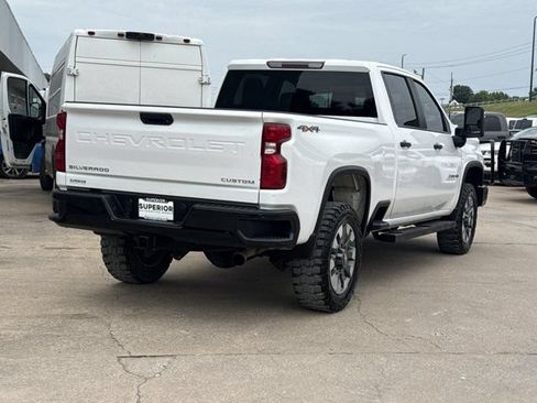 Used 2022 Chevrolet Silverado 2500 Custom AWD/4WD image 3