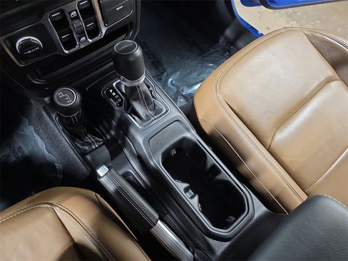 Used 2021 Jeep Gladiator Overland w/ Popular Equipment Package image 24