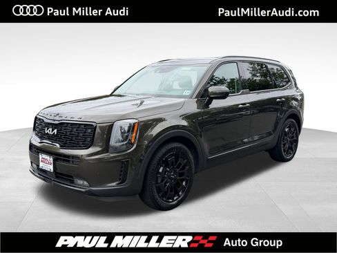 Used 2022 Kia Telluride SX w/ Nightfall Edition Package AWD/4WD image 1