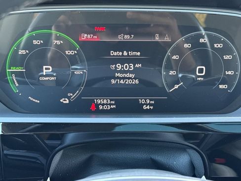 Used 2024 Audi Q8 e-tron Premium Plus w/ Premium Plus Package AWD/4WD image 37