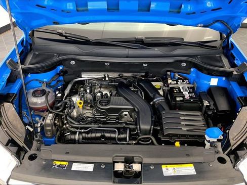 Certified 2023 Volkswagen Taos SE w/ Panoramic Sunroof Package FWD image 19