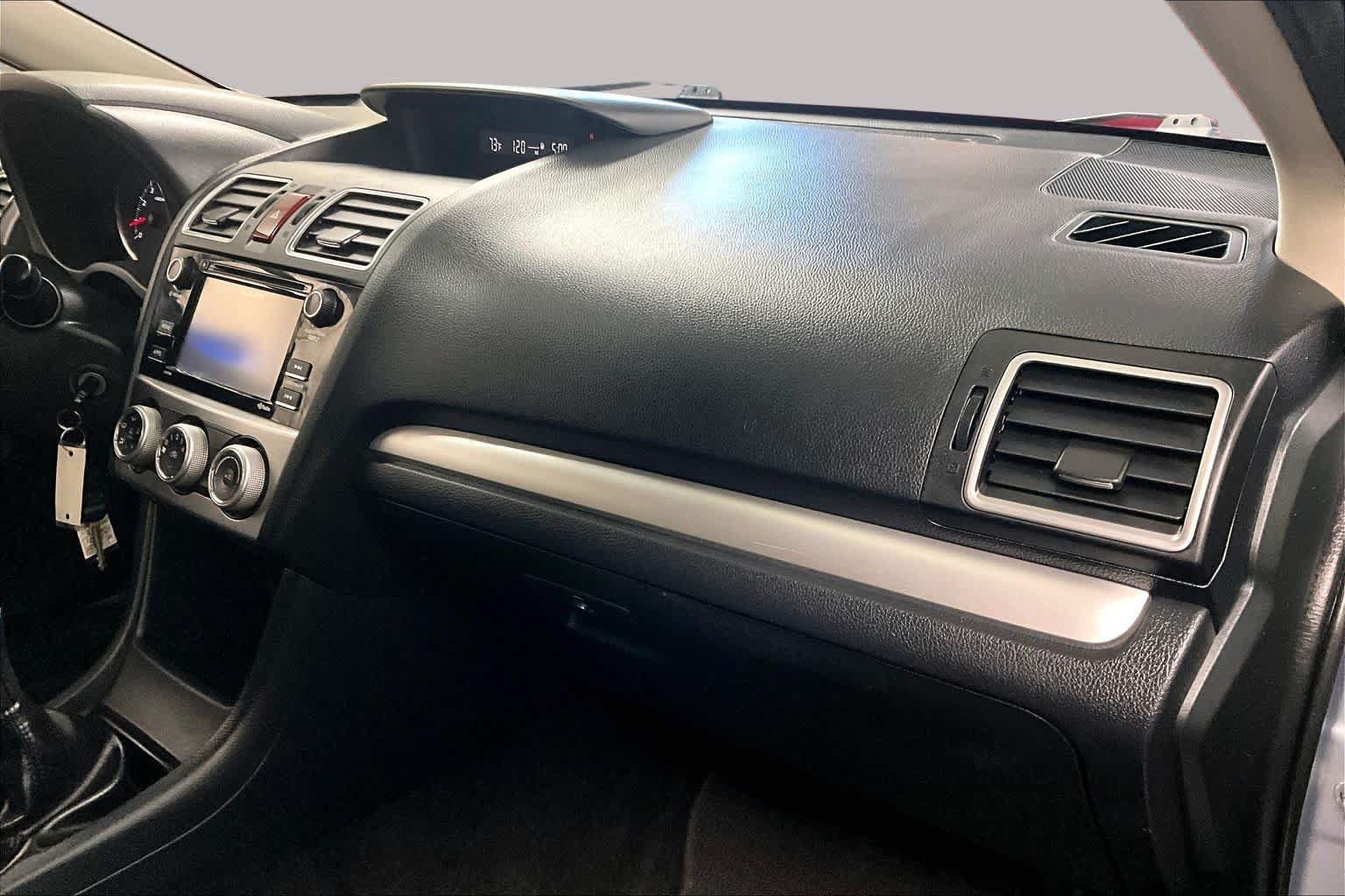 Used 2017 Subaru Crosstrek 2.0i Premium AWD/4WD image 17