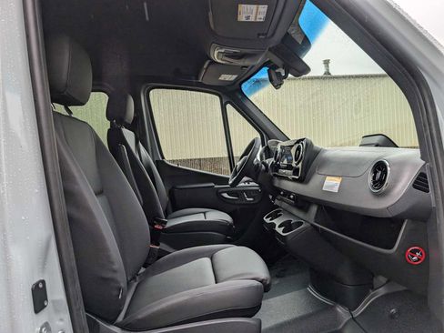 New 2026 Mercedes-Benz Sprinter 2500 image 11