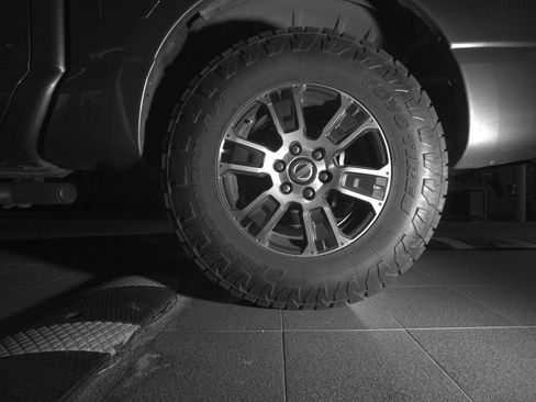 Used 2022 Nissan Titan SV w/ SV Convenience Package AWD/4WD image 21