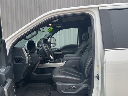 Used 2022 Ford F250 Platinum w/ FX4 Off-Road Package image 10