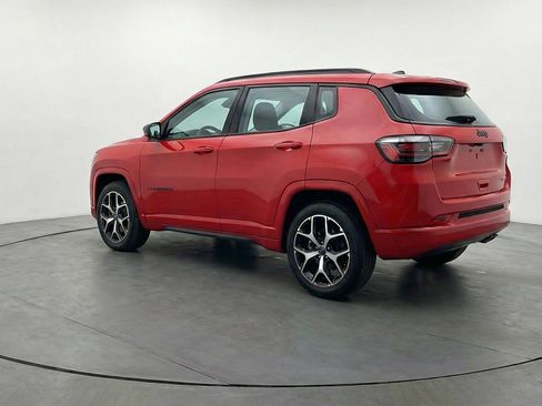 Used 2025 Jeep Compass Limited AWD/4WD image 6
