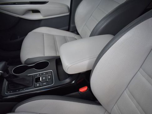 Certified 2020 Kia Sorento SX image 15