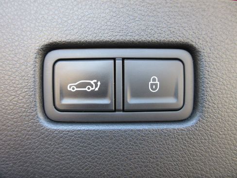 Used 2023 Genesis GV70 3.5T Sport w/ Sport Prestige Package AWD/4WD image 58