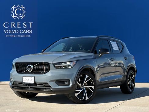 Certified 2022 Volvo XC40 T5 R-Design w/ Advanced Package image 1