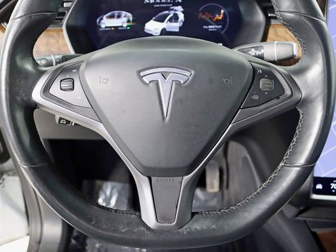 Used 2020 Tesla Model X Long Range image 16