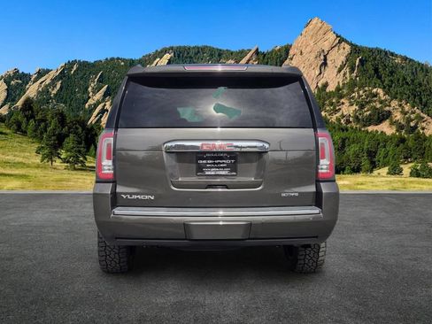 Used 2020 GMC Yukon Denali w/ Denali Ultimate Package AWD/4WD image 6