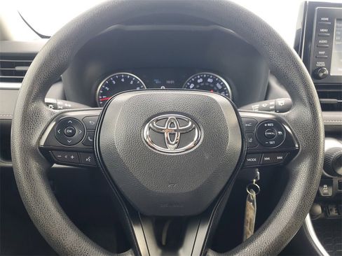 Used 2019 Toyota RAV4 LE image 21