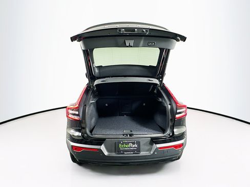 Used 2023 Volvo C40 Recharge Core AWD/4WD image 28