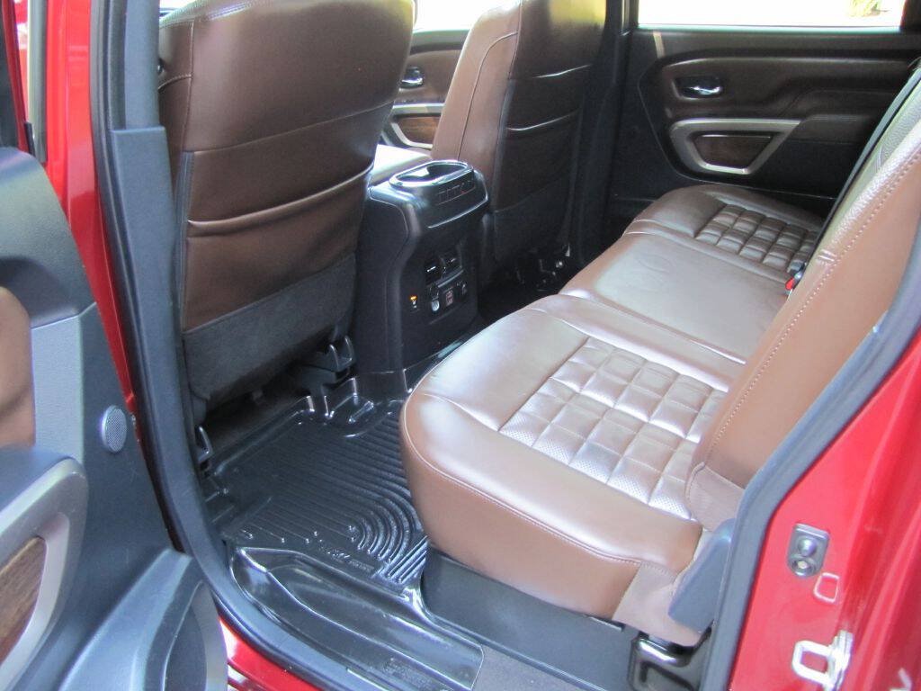 Used 2022 Nissan Titan Platinum Reserve w/ Moonroof Package AWD/4WD image 18
