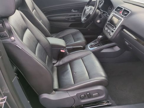 Used 2013 Volkswagen Eos Executive image 22