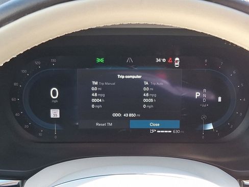 Certified 2023 Volvo XC60 B5 Plus w/ Climate Package image 22