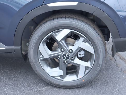 New 2026 Hyundai Venue SEL FWD image 17