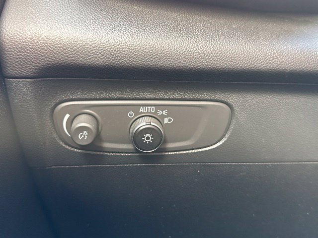 Used 2023 Buick Envision Preferred w/ Sport Touring Package AWD/4WD image 21