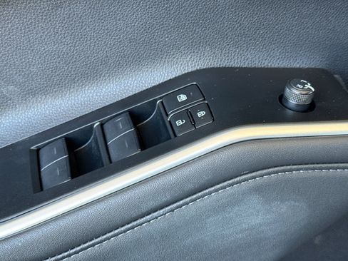 Used 2026 Toyota Highlander XLE AWD/4WD image 14