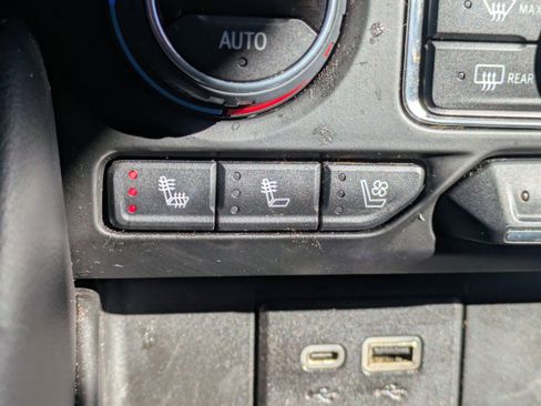 Used 2022 Chevrolet Tahoe High Country image 27