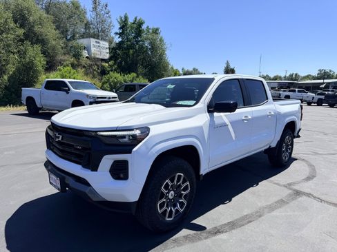 New 2026 Chevrolet Colorado Z71 w/ Technology Package AWD/4WD image 1