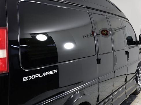 Used 2016 GMC Savana 2500 RWD image 40