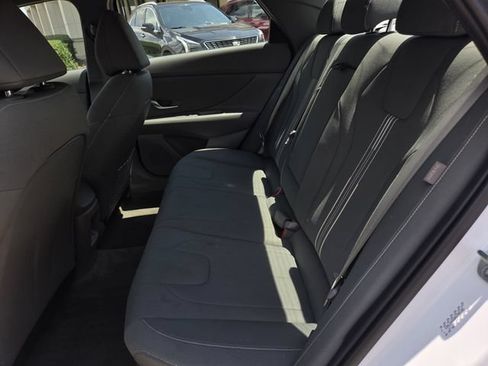 Used 2024 Hyundai Elantra SEL w/ Convenience Package FWD image 18