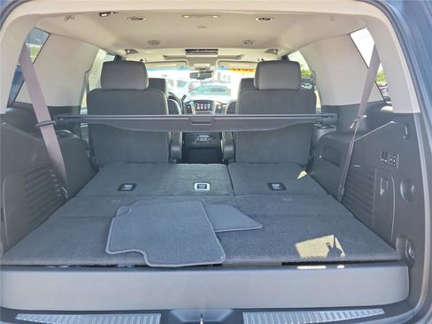 Used 2017 GMC Yukon Denali w/ Open Road Package AWD/4WD image 9