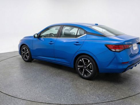 Used 2025 Nissan Sentra SV image 6