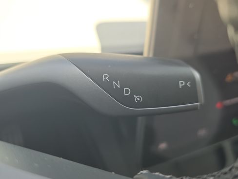 Used 2023 Tesla Model Y Performance AWD/4WD image 25