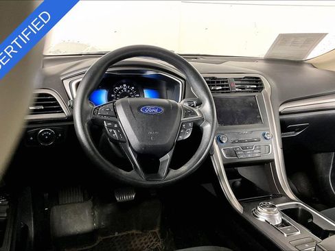 Used 2020 Ford Fusion SE FWD image 4
