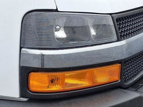Used 2024 Chevrolet Express 2500 w/ Driver Convenience Package RWD image 12