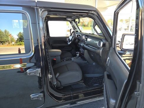 Used 2021 Jeep Wrangler Unlimited Sahara w/ Uconnect 4C Nav & Sound Group image 51