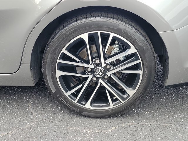 Used 2025 Toyota Camry XLE FWD image 29