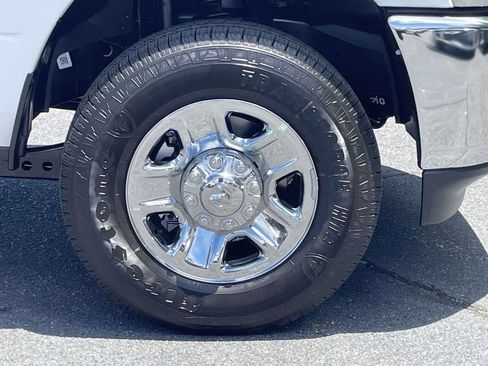 New 2026 RAM 2500 Tradesman w/ Chrome Appearance Group AWD/4WD image 10