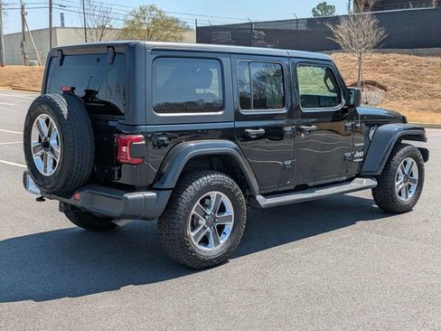 Used 2018 Jeep Wrangler Unlimited Sahara w/ LED Lighting Group image 4