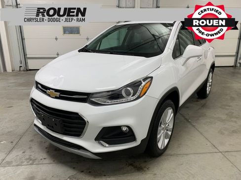 Used 2020 Chevrolet Trax Premier w/ LPO, Cargo Package image 1