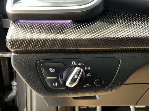 Used 2020 Audi SQ5 Prestige image 14