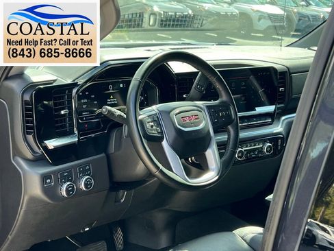 Used 2025 GMC Sierra 1500 SLT AWD/4WD image 6