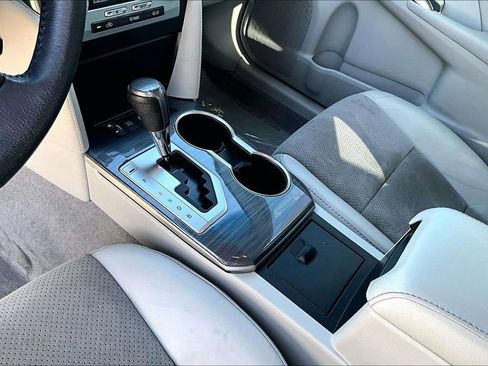 Used 2012 Toyota Camry XLE w/ Leather Pkg FWD image 10
